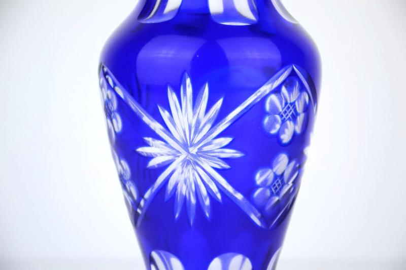 vaso-fiori-vetro-molato-lavorazione-artigianale-4,648.jpg?WebbinsCacheCounter=1-antiquastyle